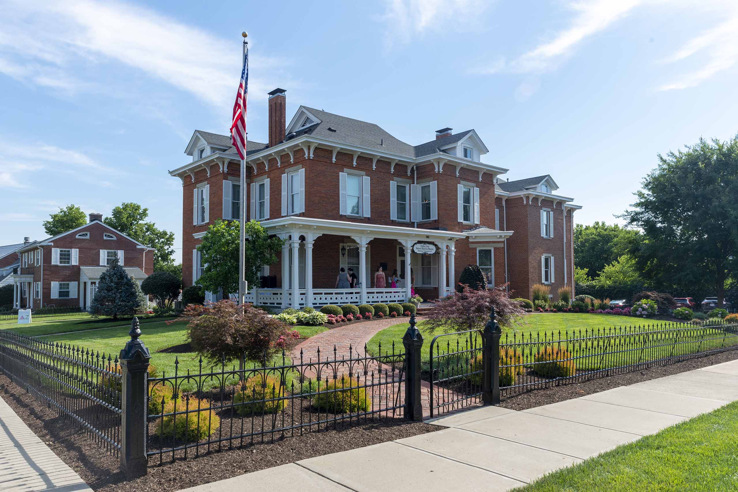 Delta Zeta Housing | Sorority Housing